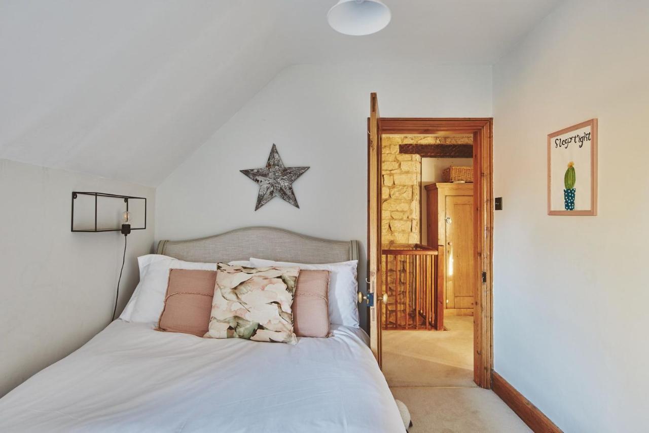 Large Stylish Luxury Cotswold Cottage - Ideal For Families, W/ Ev Charging Andoversford Kültér fotó