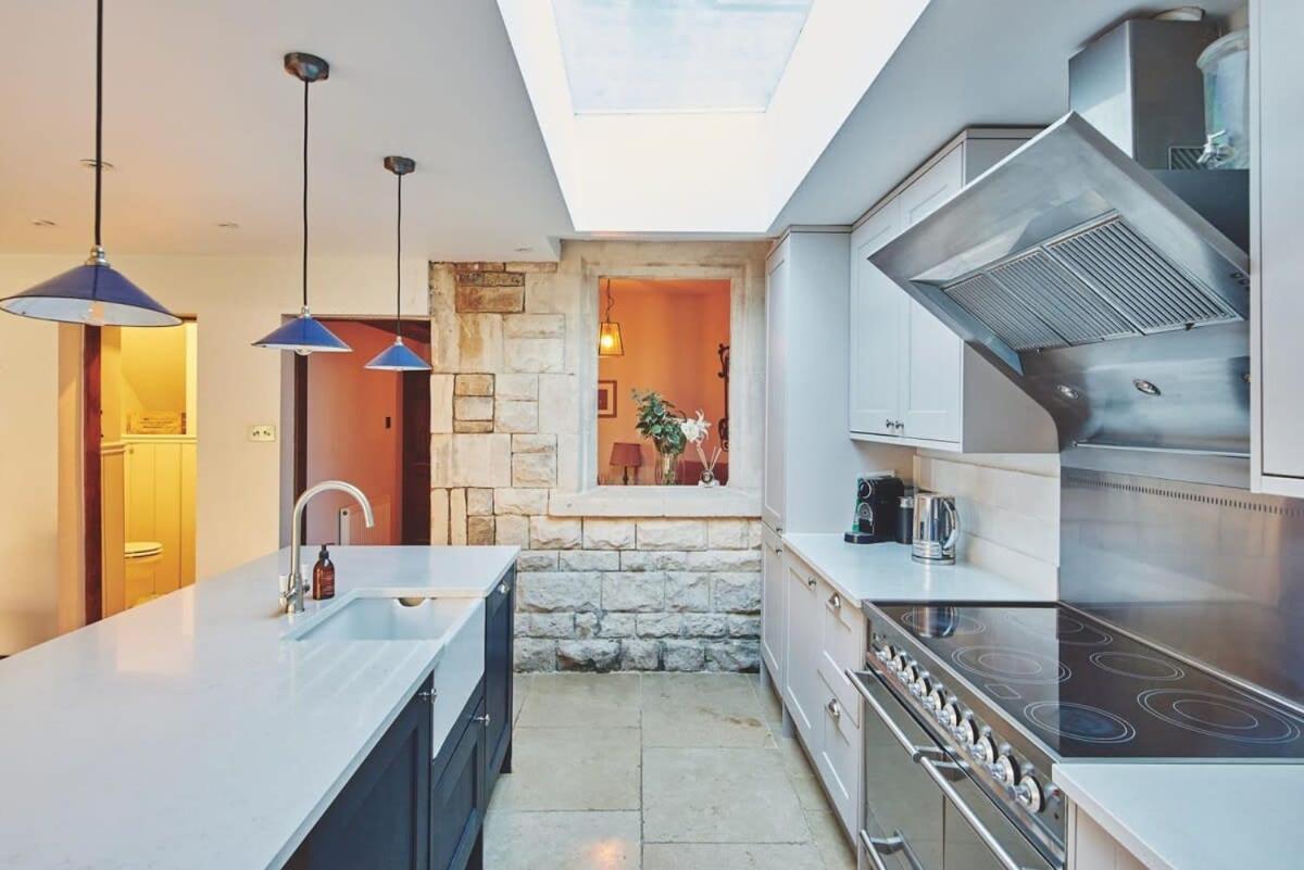 Large Stylish Luxury Cotswold Cottage - Ideal For Families, W/ Ev Charging Andoversford Kültér fotó