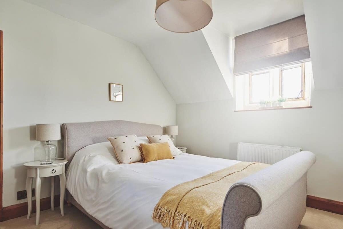Large Stylish Luxury Cotswold Cottage - Ideal For Families, W/ Ev Charging Andoversford Kültér fotó