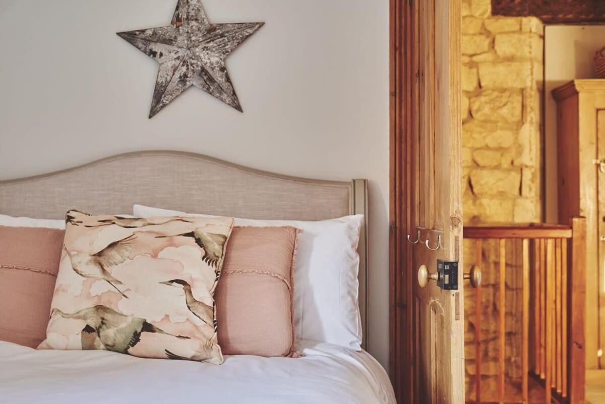 Large Stylish Luxury Cotswold Cottage - Ideal For Families, W/ Ev Charging Andoversford Kültér fotó