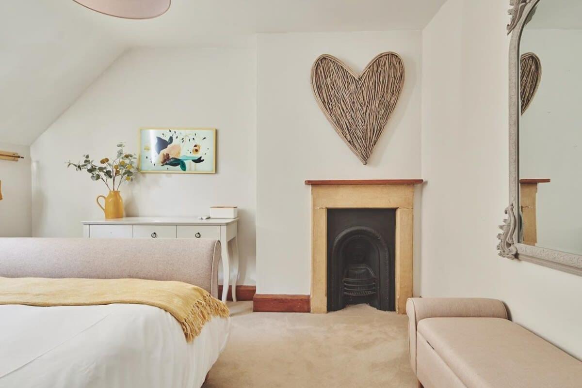Large Stylish Luxury Cotswold Cottage - Ideal For Families, W/ Ev Charging Andoversford Kültér fotó