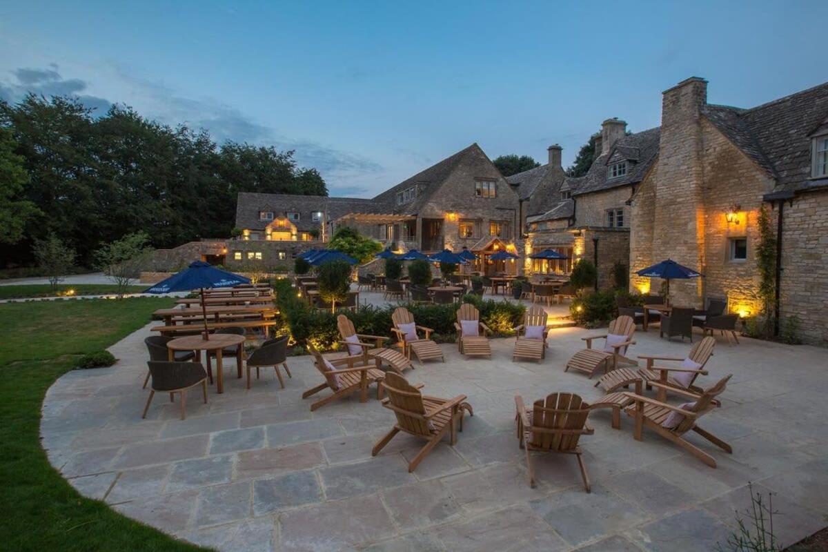 Large Stylish Luxury Cotswold Cottage - Ideal For Families, W/ Ev Charging Andoversford Kültér fotó