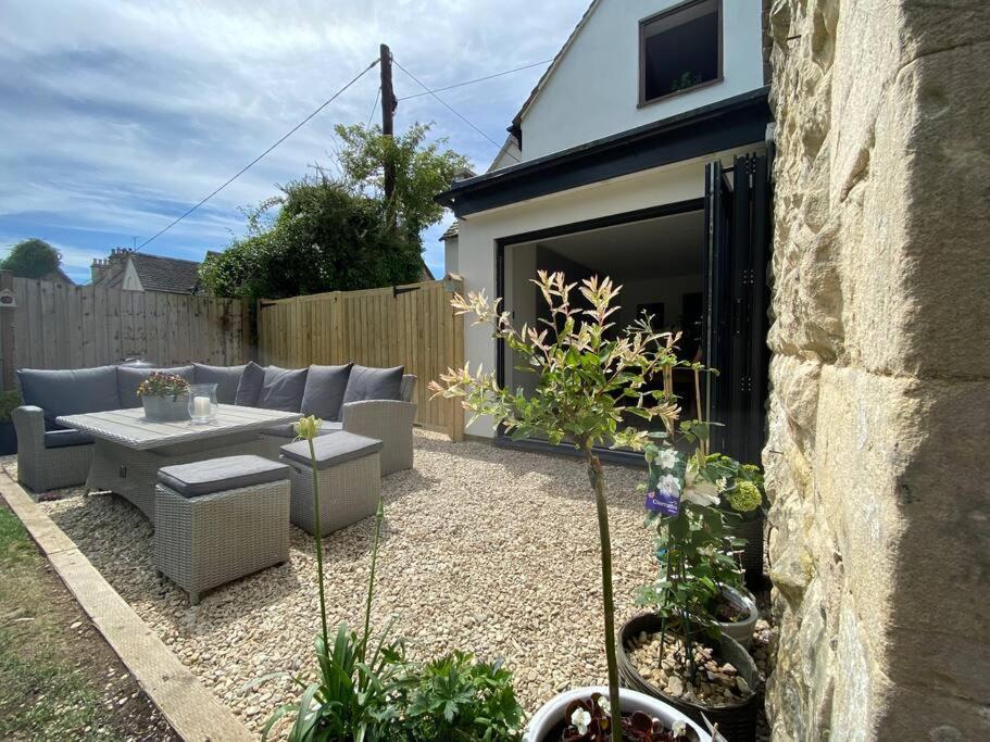 Large Stylish Luxury Cotswold Cottage - Ideal For Families, W/ Ev Charging Andoversford Kültér fotó